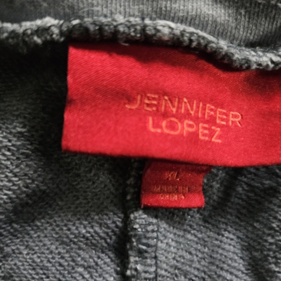 Jennifer Lopez 2pc Crop Jogger Outfit - Picture 6 of 6